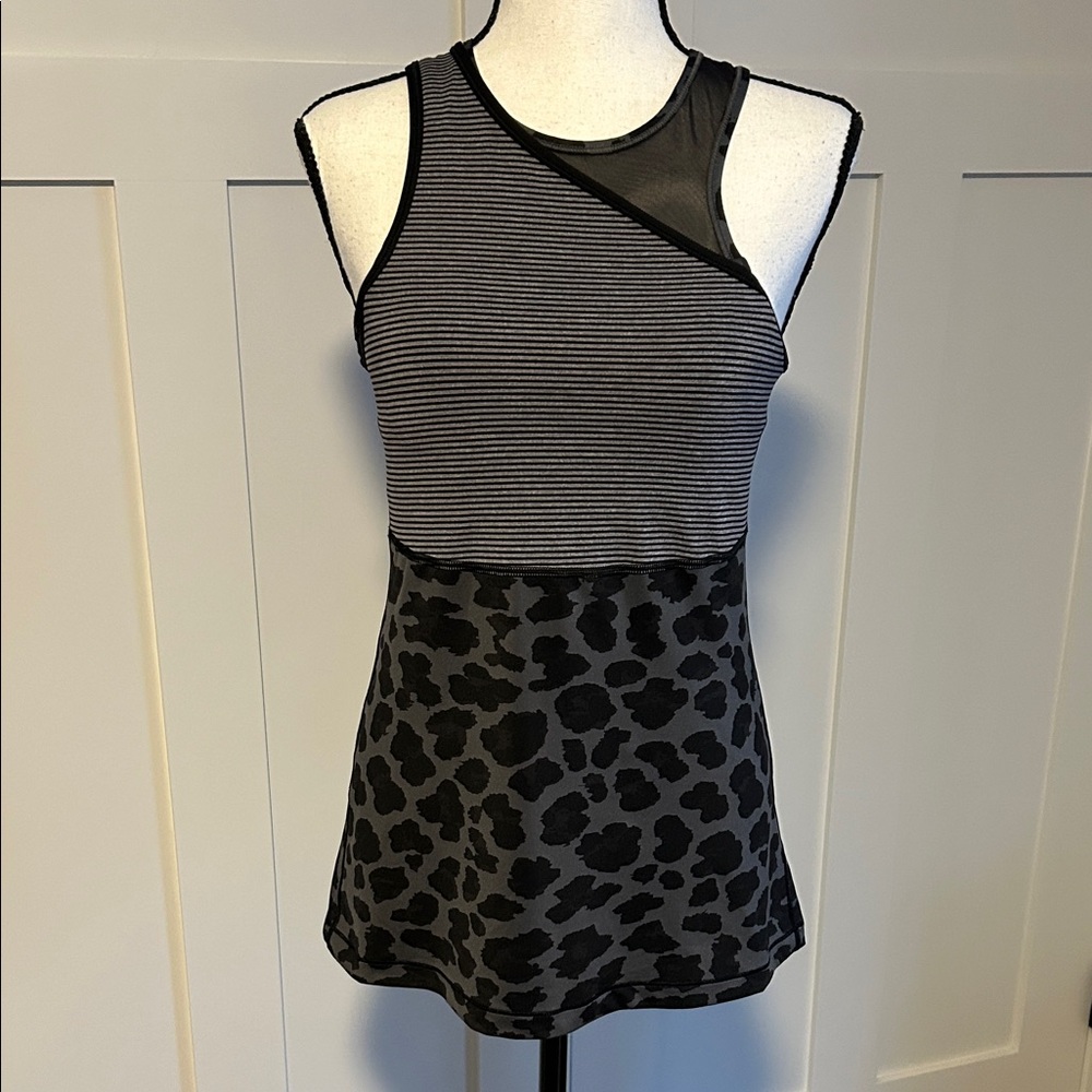 Lululemon Athletica Black and Gray 2-Piece Tunic Tank Top - RARE 🔥 🔥